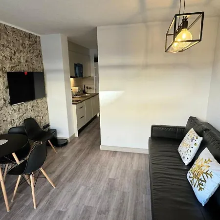 A Estrenar Preciosos Inter2, New Ln 12 Months Open! Self Check In! Reserva Garaje! Appartement *