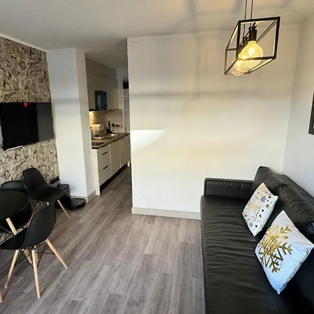 A Estrenar Preciosos Inter2, New Ln 12 Months Open! Self Check In! Reserva Garaje! Appartement